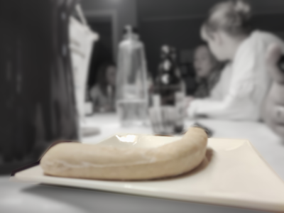 Die gefrorene Auftauwurst beim Antauen 2025
